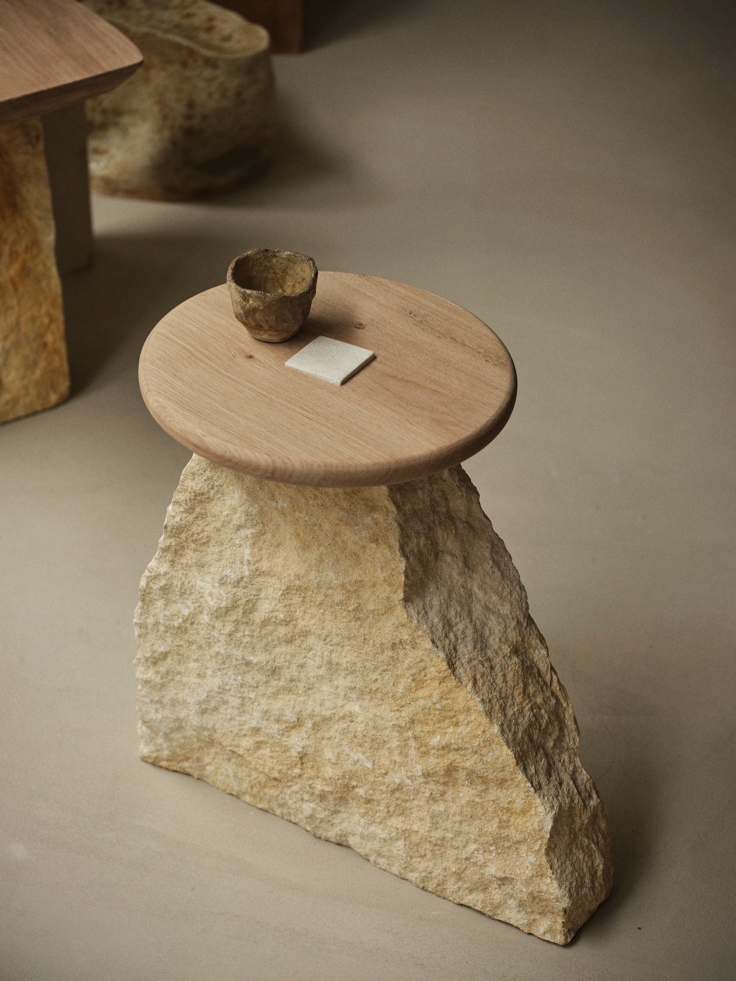 MUSHROOM SIDE TABLE (01) - STUDIO TORBINA