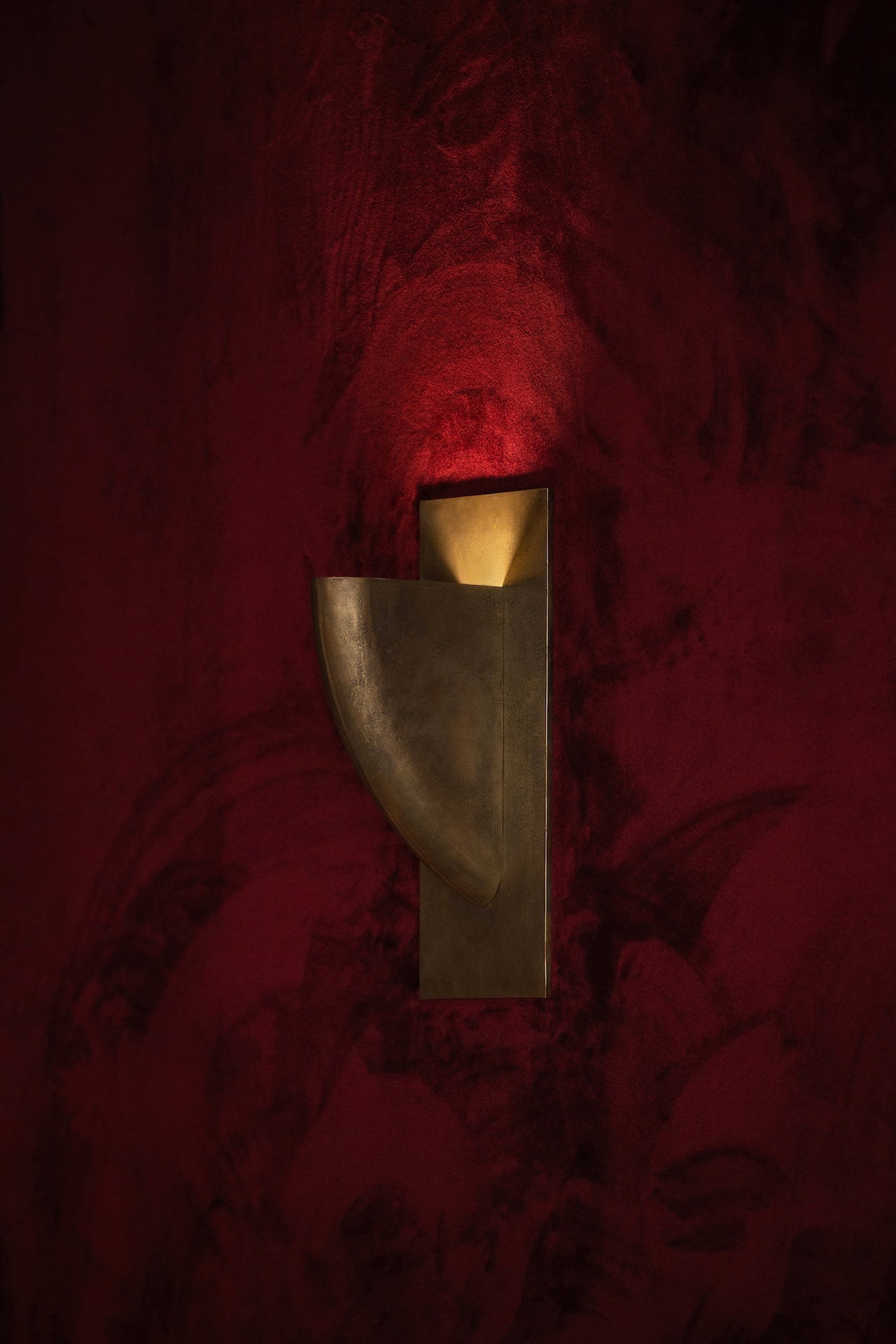 BB - BRASS WALL LIGHT