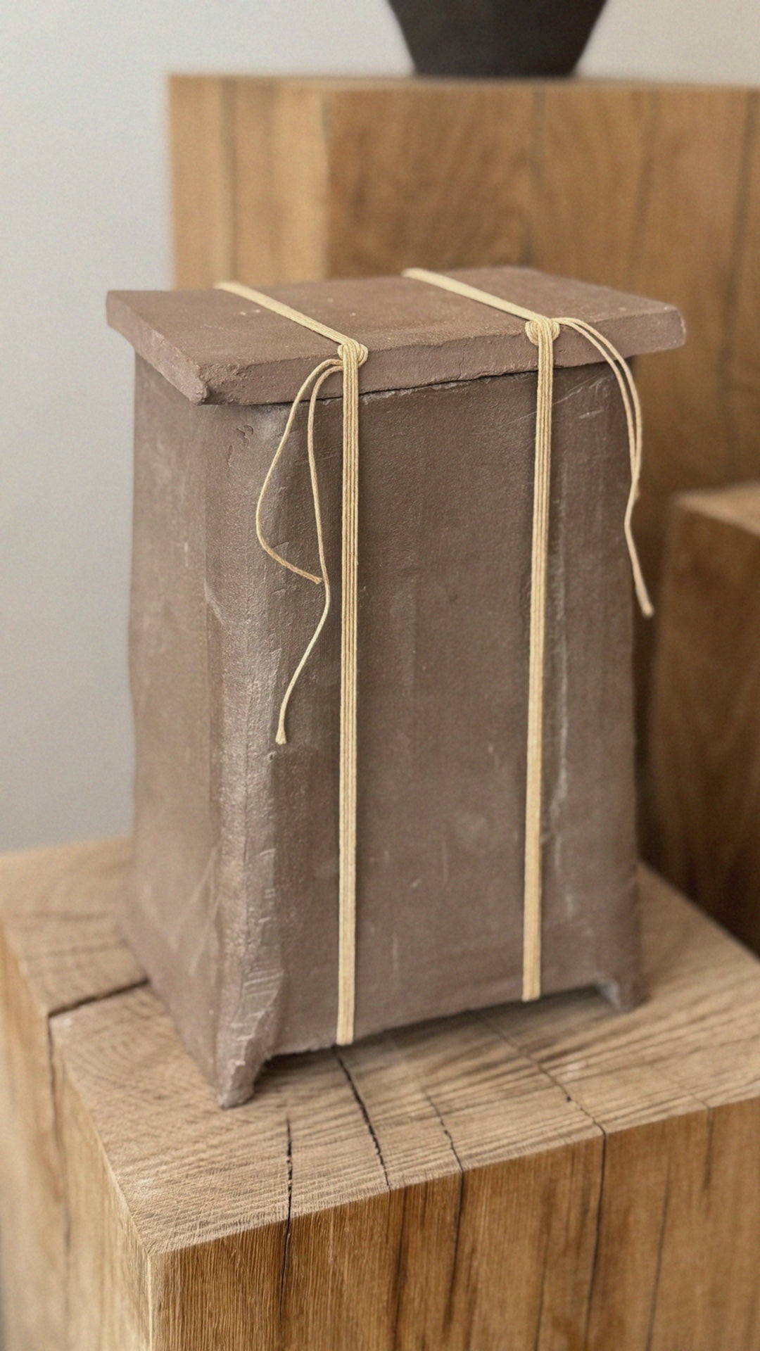 CERAMIC BOX - CLARA VALDES