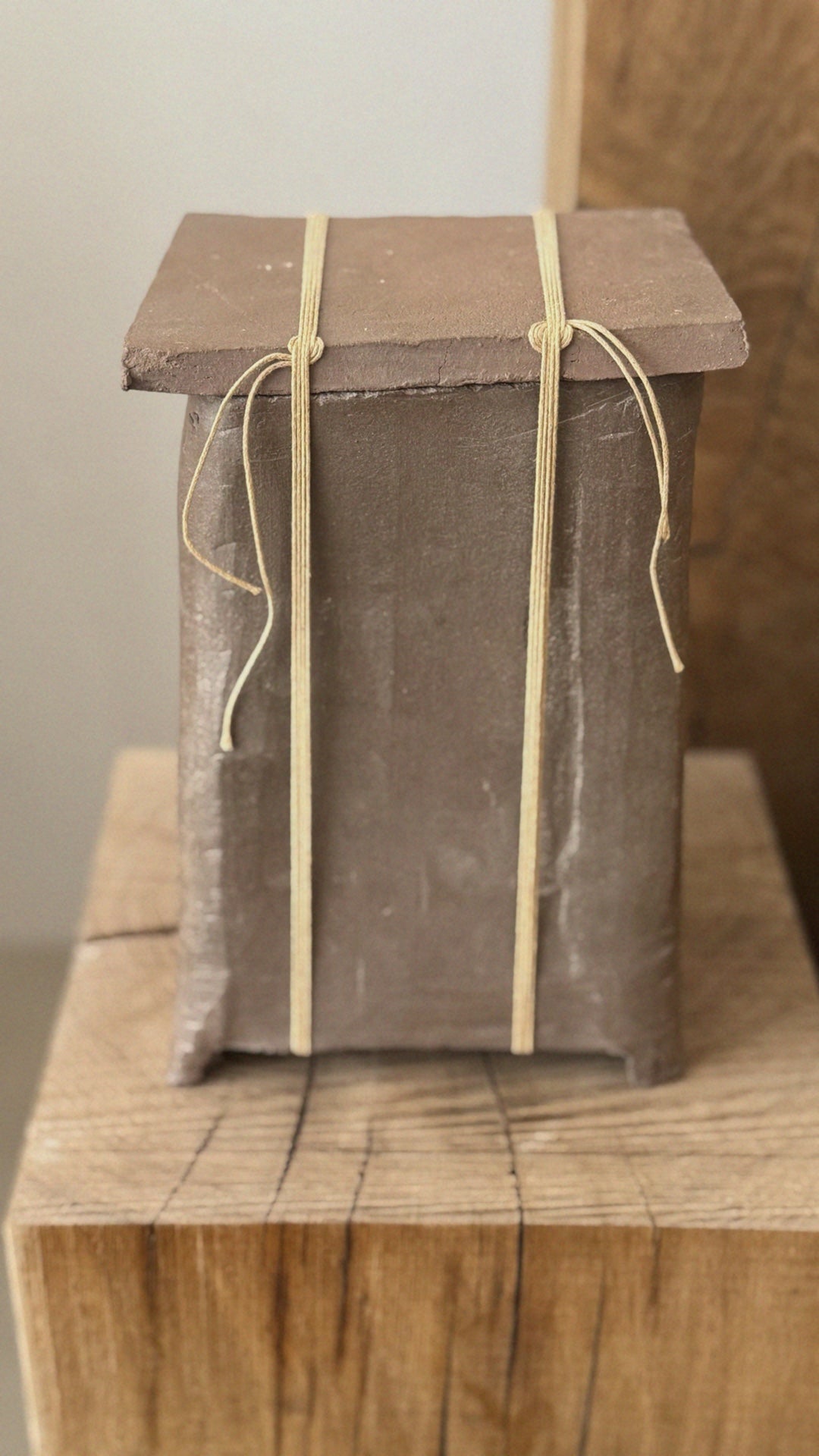 CERAMIC BOX - CLARA VALDES