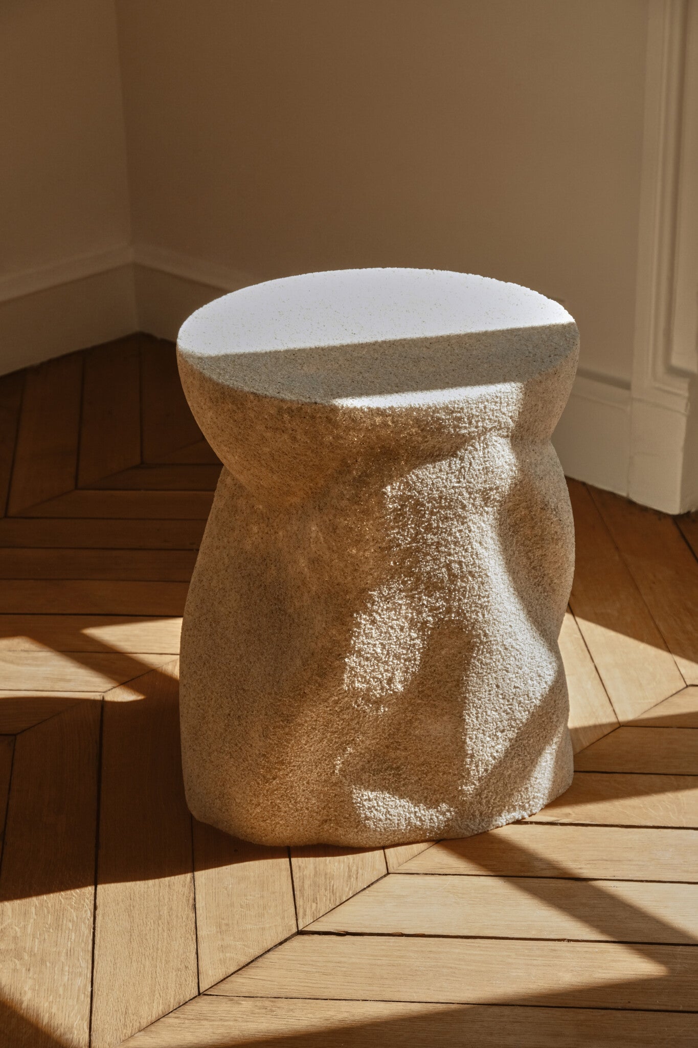 Alia Vitæ Sophie Dries Petra Stool