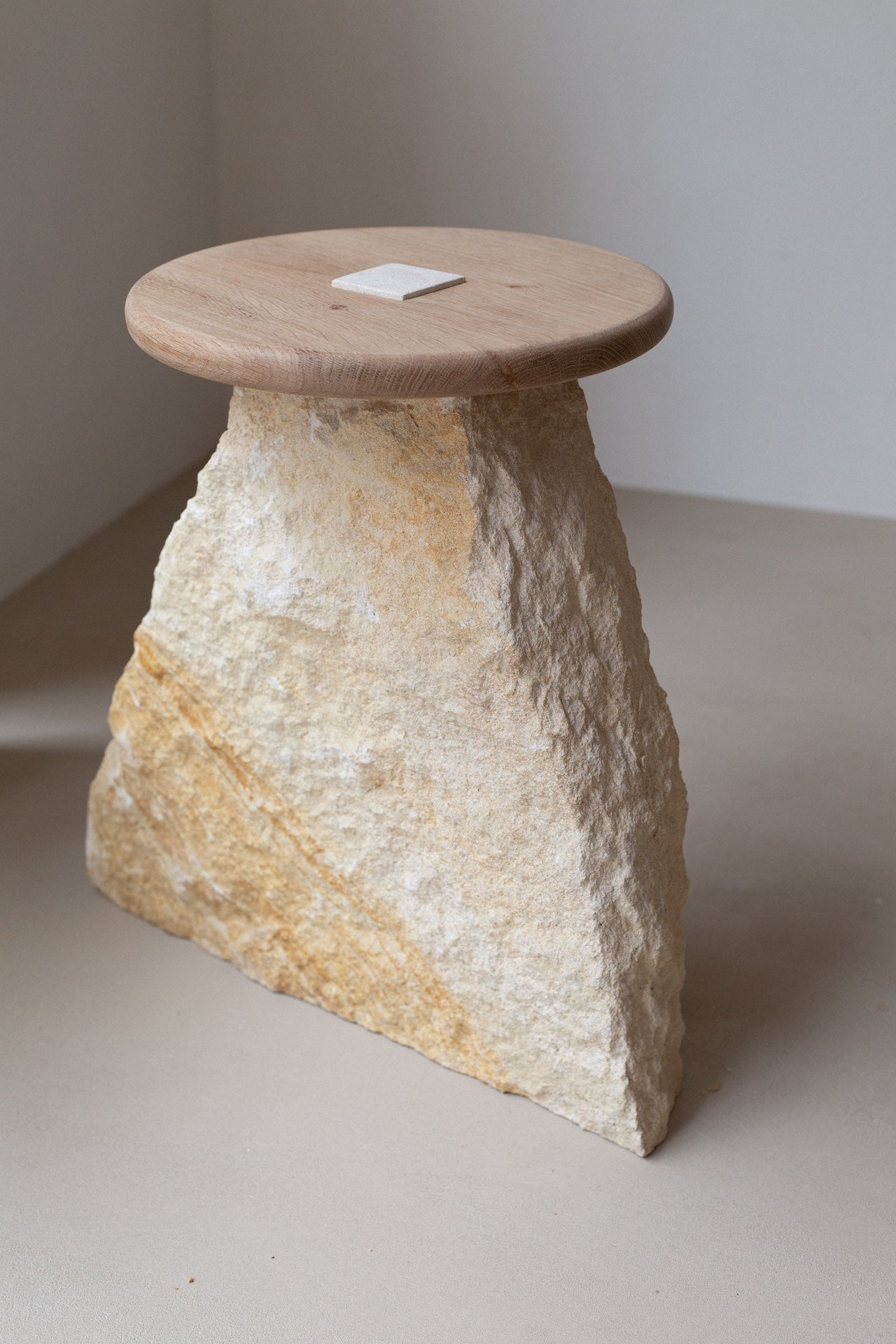 MUSHROOM SIDE TABLE (01) - STUDIO TORBINA